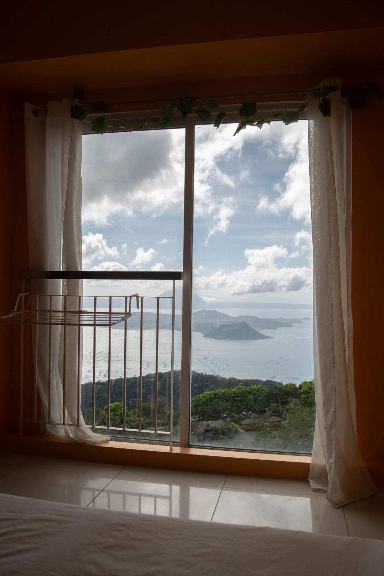 Wind Residences For Rent - Luiice Tagaytay City Eksteriør billede